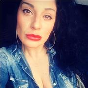 Insegnante madrelingua italiana offre ripetizioni di materie umanistiche (letteratura, storia, geografia, grammatica) per alunni di scuole elementari medie e licei.
Paziente ed empatica, appassionata di poesia e arte